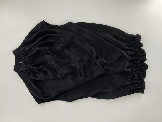 ［Share Spirit］Chin Chilla Saten Blouse-4